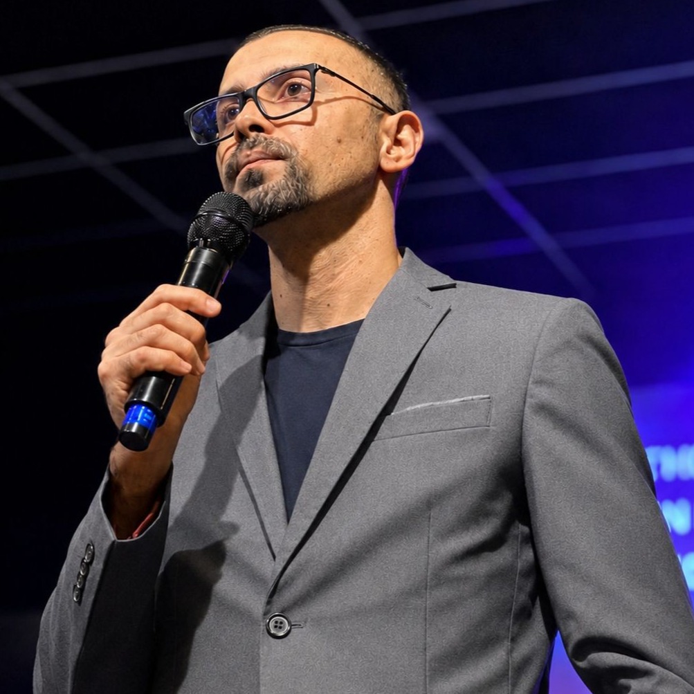 Adriano Farias - DG